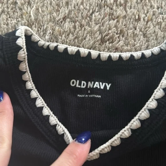 Black tank with cream edging - Picture 4 of 5